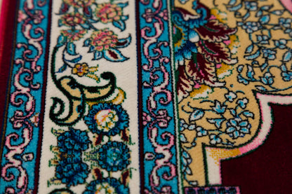 Red Silk-Look Turkish Prayer Rug: Islamic Floral Lantern Design