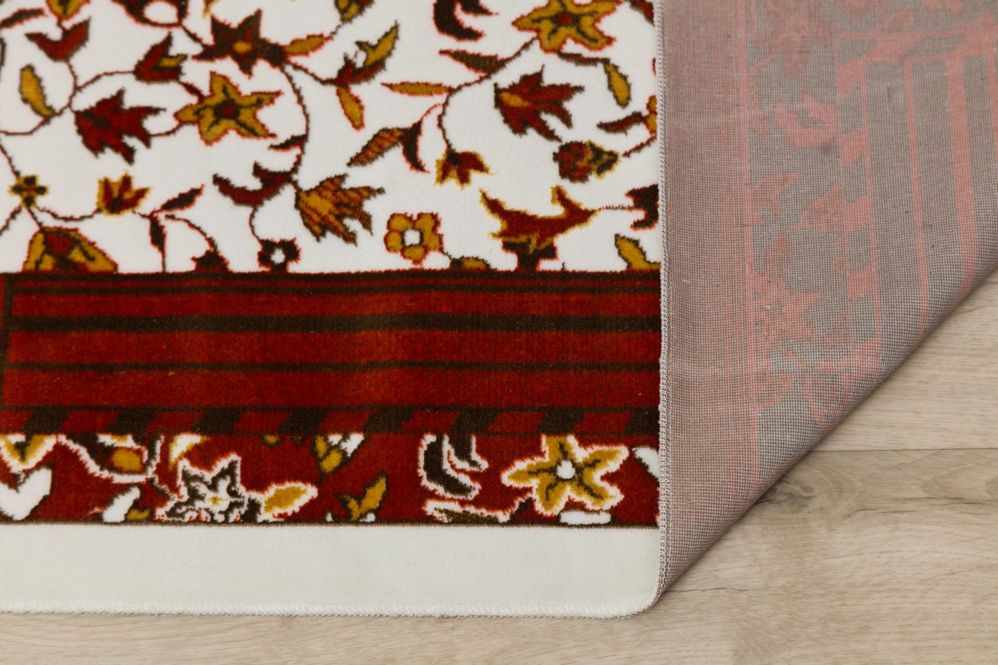 Floral Turkish Prayer Rug: Elegant Mihrab Design - Made in Türkiye