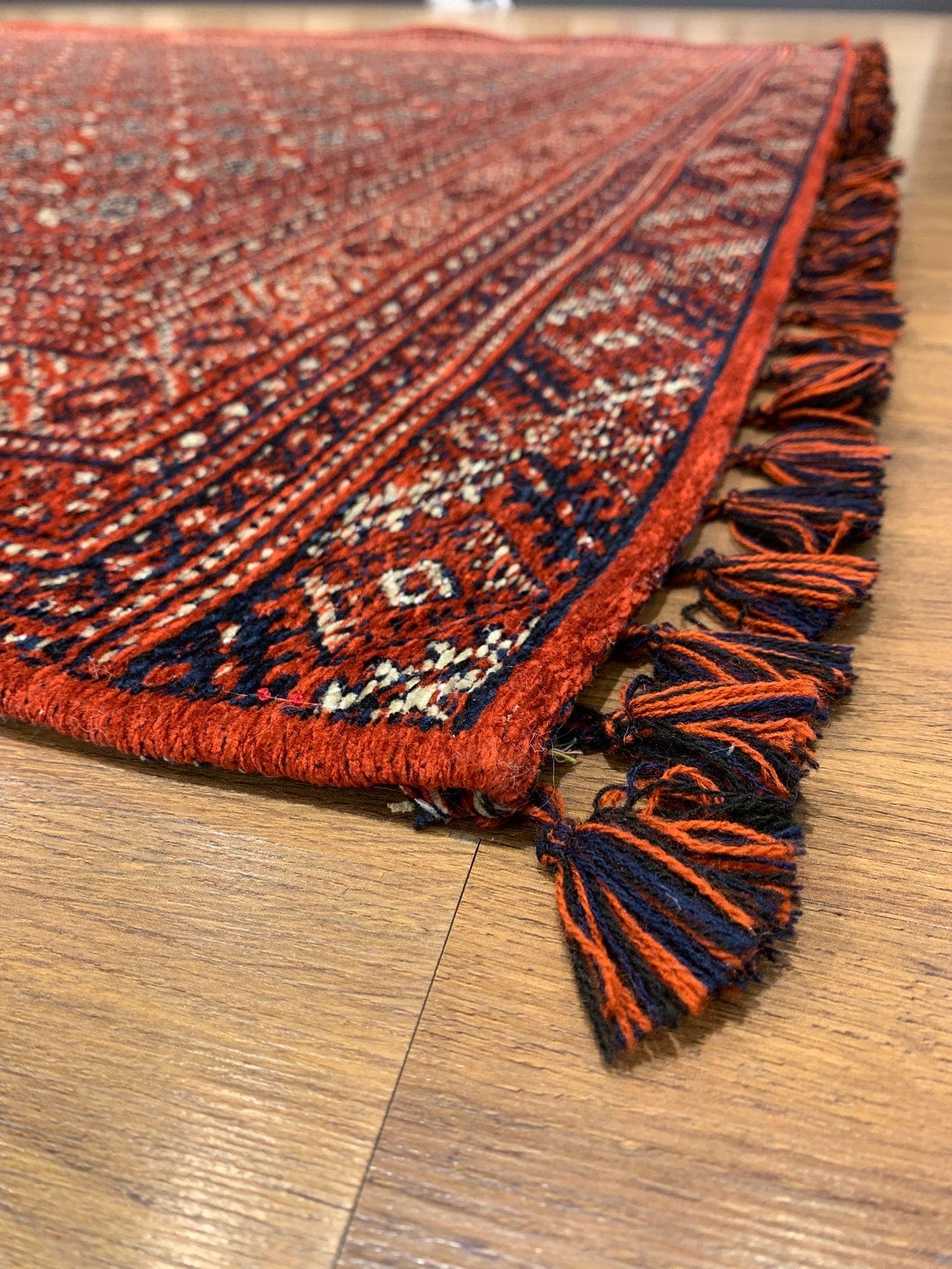 Red Afghan Rug: Washable Chenille Farmhouse Decor (3.9 x 5.9 ft)