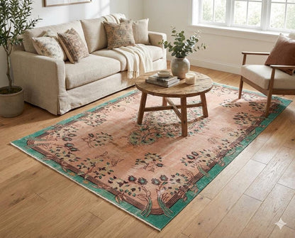 Vintage Turkish Wool Rug (5.7x9 ft): Handmade Anatolian Persian Design