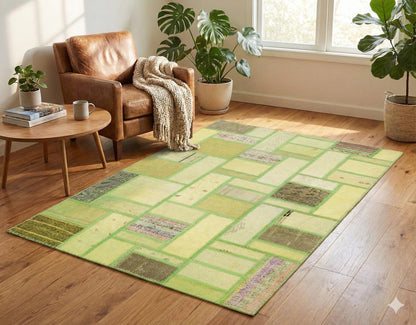 Handmade Green Patchwork Rug: 100% Wool Turkish Area Rug (3.9x5.6 ft)