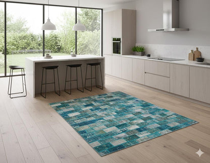 Handmade Green Wool Patchwork Rug: Bohemian Turkish Rug (5.4x7.9 ft)