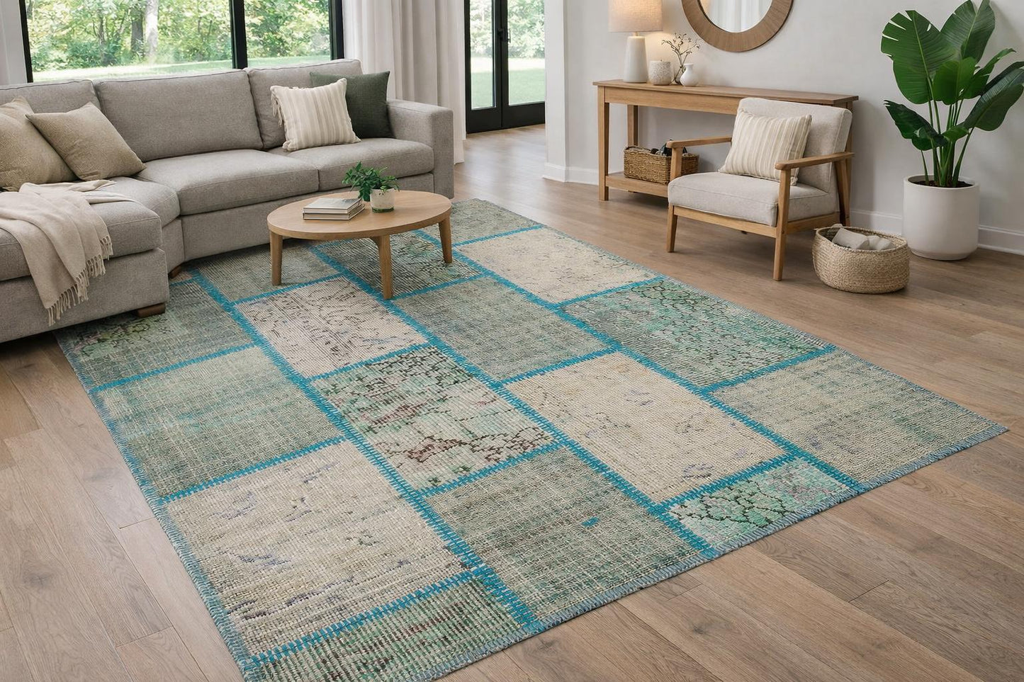 Handmade Patchwork Turkish Rug: Bohemian Wool Area Rug (3.3x5.9 ft)
