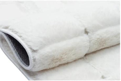 Luxury Faux Rabbit Fur Rug: Soft Plush Carpet
