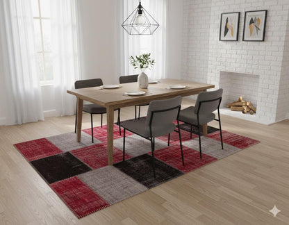 Handmade Wool Patchwork Turkish Rug: Bohemian Area Rug (4.6x6.6 ft)